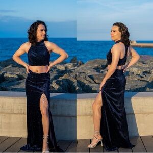 Brand New With Tags Blue Size 4 Two apiece velvet side slit dress by La Femme